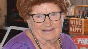 Loretta Agee's Instagram, Twitter & Facebook