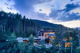 Kijk binnen in 900+ interieurs. Lakefront Luxury Real Estate Lakefront Homes For Sale
