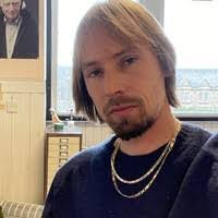 Warren Shapiro's Instagram, Twitter & Facebook