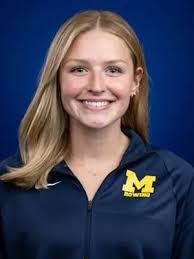 Julia Casey's Instagram, Twitter & Facebook