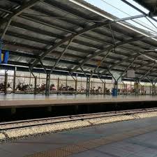 Kepong sentral komuter istasyonu bir olan ktm komuter tren istasyonu bulunan kepong kuzeybatı bölgesinde, kuala lumpur. Ktm Kepong Sentral Train Stations Jalan Kuang Bulan 1 Kepong Kuala Lumpur Malaysia