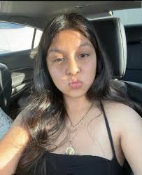 Hello, I'm Diana and something to know about me is I love our State. 52  years here and it looks like I'll stay. 🌴~~~🌴