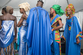 On rencontre ce boubou au sénégal, en mauritanie et au mali. Dakar Fashion Week 2018 Un Premier Defile En Demi Teinte Jeune Afrique