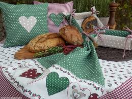 Ihr traum ist eine gemütliche küche im landhausstil? Geschirrtuch Landhaus Premium Vroni Textil Kariert Rot Herz Bordure 50x70 Cm Kaufen Matches21