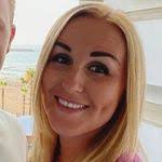 Caroline Kil's Instagram, Twitter & Facebook