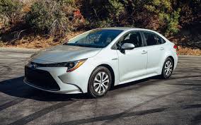 Detailed specs and features for the 2022 toyota corolla including dimensions, horsepower, engine, capacity, fuel economy, transmission, engine type, cylinders, drivetrain and more. 2021 Toyota Corolla Reviews News Pictures And Video Roadshow