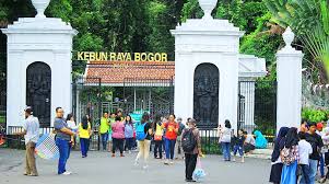 Jaraknya sekitar 15 km bila anda dari pusat kota purwokerto. Besok Kebun Raya Bogor Kembali Dibuka Untuk Umum Tiket Masuk Via Online Radar Bogor Berita Bogor Terpercaya