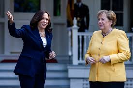 The democratic party is taking the fight to protect and expand the right to vote directly to the states—holding republican lawmakers accountable and helping to turn out voters. Kamala Harris Der Style Der Us Amerikanischen Vizeprasidentin Gala De