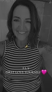 Shawna Poe's Instagram, Twitter & Facebook