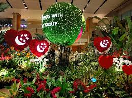 Changi Airport Singapore In 2020 Christmas Bulbs Christmas Ornaments Novelty Christmas