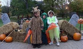 Zoo Boo At The Detroit Zoo In Royal Oak Detroit And Ann Arbor Metro Parent Detroit Zoo Zoo Boo Zoo