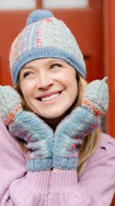 It was a very serendipitous moment when my @myfrenchknot set came just in  time for my Lorelais Gilmore moment in our first snow ❄️ , ❄️🤍🩵💙❄️,  #frenchknot #firstsnow #gilmoregirls #handmade ...