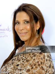 23 Holly Devine Stock Photos, High-Res Pictures, and Images