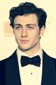 El gif animado de jamespotter aarontaylorjohnson actor perfecto para tus conversaciones. Aaron Taylor Johnson As James Sirius Potter