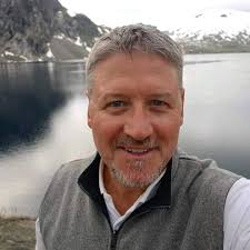 Dr. Fernando Gomes Pinto