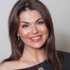 Kaye Harper's Instagram, Twitter & Facebook