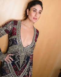 Kareena Kapoor Khan 30 Hottest Hd Photos Wallpapers Free Download 2019 Kareena Kapoor Bikini Indian Bollywood Actress Bollywood Fashion