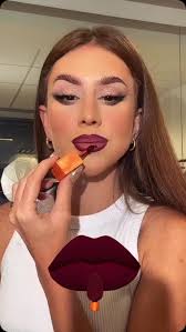 Simplesmente LUXO ! Batom Mari Maria Hera , disponível nas lojas e no site  clique e garanta o seu ♥️