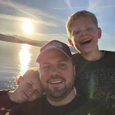 Can anyone recommend a board to get back into riding? Im 6'2" 240lbs. Any  help would be appreciated, need something that wont break easily!🤘🤘🤘