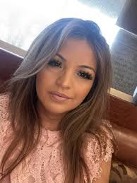 Hoy pienso en aquellos que salen a trabajar aún con temor. Hoy se celebra  el día del trabajo pero muchos no llevamos un sentir de celebración. Les  recuerdo que tenemos valor, con