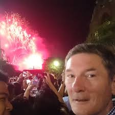 What happens when you stare at the 3 dots