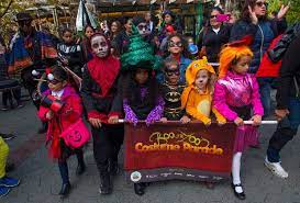 Bronx Zoo Boo At The Zoo Mommypoppins Things To Do In New York City With Kids