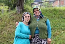 + trabzon'un maçka ilçesi kırsalında pkk ile girilen çatışmada yaşamını yitiren 16 yaşındaki eren bülbül trabzon'da son yolculuğuna uğurlandı. Eren Bulbul Un Annesi Yavrum Unutulmadigi Her Gun Anildigi Icin Herkese Tesekkur Ederim Karadeniz Gazetesi