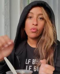 My birthday is next Sunday. I am THIS old. How old am I? (Don't cheat 👀 )