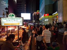 Terdapat pelbagai makanan menarik yang anda boleh jumpa di pasar. 15 Places To Visit In Hatyai Thailand