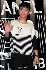 Pin By Xoxo On Seungri Chanel Paris Hamburg Collection In Seoul 180622 Seungri Appearance T Shirts For Women