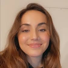 Amanda Beisner's Instagram, Twitter & Facebook