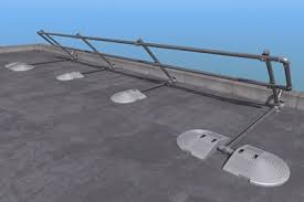 Kollektive absturzsicherung, die einzig richtige lösung für das dach des sportpark bad aibling, die heimat der bad aibling fireballs. Klappbare Absturzsicherung Ohne Gegengewichtsausleger Absturzsicherungen Sicherheitsgelander Arbeiten In Der Hohe Kee Safety