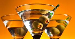 Wodka Martini Der Lieblingscocktail Von James Bond Ist Ein Wahrer Klassiker Wodka Martini Martini Rezept Wodka
