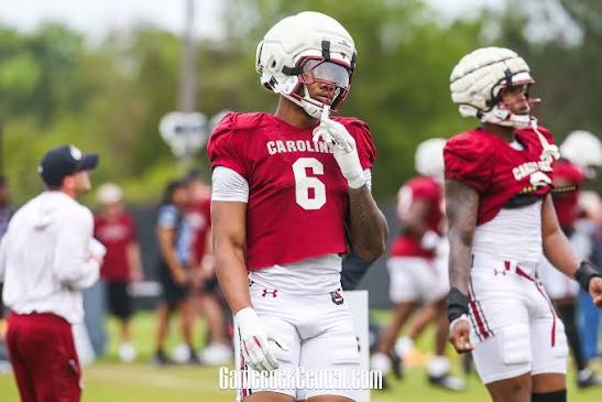 Latest injury updates on Dylan Stewart and Jacarrius Peak on preseason camp  eve ➡️  https://www.on3.com/teams/south-carolina-gamecocks/news/latest-injury-updates-on- dylan-stewart-and-jacarrius-peak-on-preseason-camp-eve/