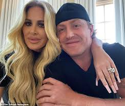 Where was kroy biermann born? Kim Zolciak S Husband Kroy Biermann Owes His Former Nfl Agent More Than 22k In Unpaid Fees Aktuelle Boulevard Nachrichten Und Fotogalerien Zu Stars Sternchen