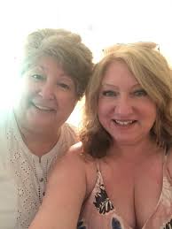 Connecting with distant relatives through shared ancestors in Effingham, IL