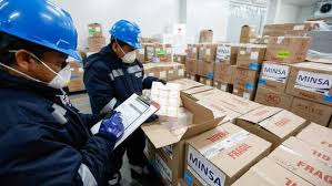La ministra anunció que el personal de educación será inoculado con la llegada de la vacuna sinopharm poco después del despegue hacia china para importarla. Logistica De La Vacuna En Peru Webpicking