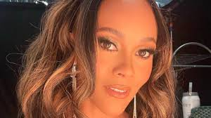 Ashley Darby honors her co-stars in an epic recreation of their  confessional looks