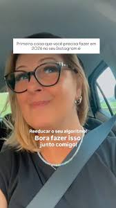 A única coisa que você precisa para 2026 é reiniciar o algoritmo. Se você  continuar consumindo o mesmo tipo de conteúdo, vai pensar igual, agir igual  e ter os mesmos resultados. Quer