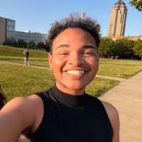 Vicky Buckner's Instagram, Twitter & Facebook