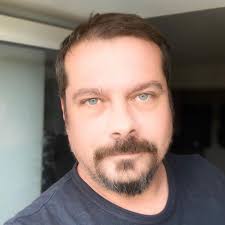 Premier mot qu'il me dit c'est : « Avec ta grosse bite »😂😂😂  #pourceuxquisavent #casedepart #MDR2022 #MERCIJAMEL Les 10 ans du Marrakech  du Rire MERCI KYLIAN !!!! #meilleurjoueurdumonde