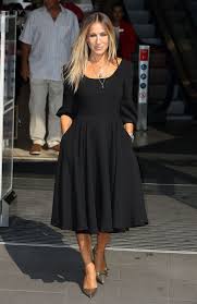 Sarah Jessica Parker Announces A New Line Of Little Black Dresses On Instagram For The Carrie Bradshaw In All Of Us Sarah Jessica Parker Style Carrie Bradshaw Style Nice Dresses