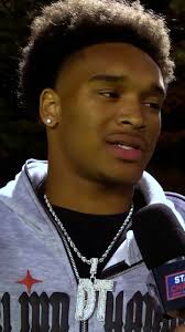 Kara Liles (@karaliles) had the chance to talk with former Walled Lake  Western running back and Darius Taylor (@dariustay1of1) at the Walled Lake  Western vs. Mason football game last week. Darius is ...