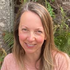 Sonia Alexander's Instagram, Twitter & Facebook