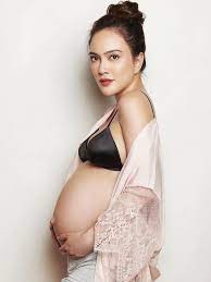 Indonesian actresswifemother founder of @shandyauliacollections @missclairejewelry@sanaturelofficial @missclairebysac business. Shandy Aulia Melahirkan Setelah 40 Minggu Mengandung Showbiz Liputan6 Com