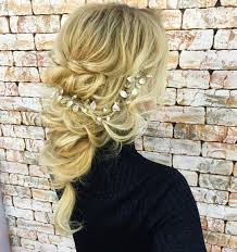The styling opportunities for long hair are endless, but sometimes it can be all too easy to just get yourself into the same everyday hairstyle routine. Greek Hairstyles Grecian Hairstyle Ideas For Women Ladylife