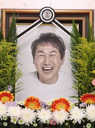 .18 유상철 한 명으로 모든 멀티플레이가 가능하니 교체 선수에 따라 그만큼 전술의 폭이 넓었는데 유상철 이후 대한민국 국가대표 미드필더 중 유상철과 완전히 비슷한 플레이를 했던 선수는 없다.22. Iji0fxpjcqagwm