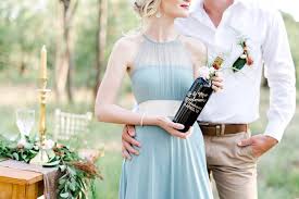 The Most Perfect First Wedding Anniversary Photo Shoot Ever