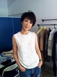 普段着ショートヘア その２ 短い髪のためのヘアスタイル 50代 ヘアスタイル ショートヘア