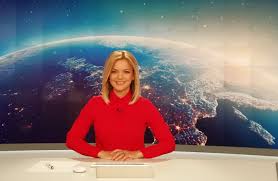 Puțini sunt cei care cunosc faptul că frumoasa știristă are o familie superbă împreună cu partenerul de viață, alături de care are trei copii. Lavinia Petrea FÄƒrÄƒ Voce La Pupitrul È™tirilor Protv Dcnews